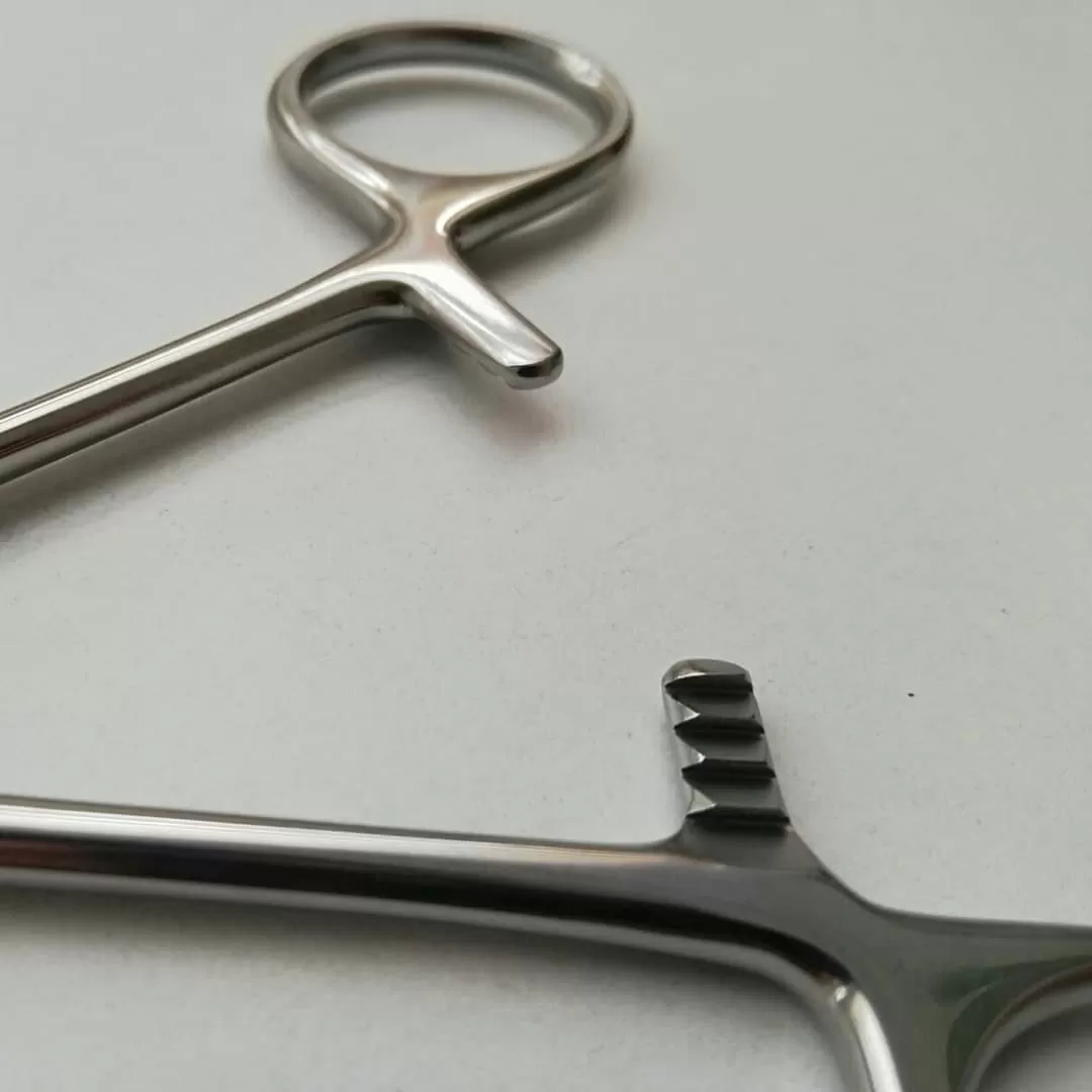 surgical instruments distributor